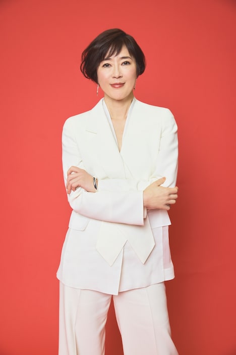 舞台「リンス・リピート ―そして、再び繰り返す―」より、寺島しのぶ。（撮影：番正しおり）