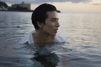 新正俊1st写真集 「records」より。（撮影：つぼいひろこ）