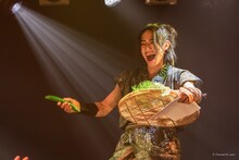 劇団壱劇屋東京支部「二対一-についひとつ-」より。（撮影：河西沙織）