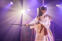 劇団壱劇屋東京支部「二対一-についひとつ-」より。（撮影：河西沙織）