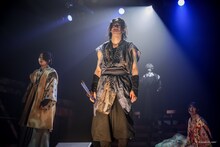 劇団壱劇屋東京支部「二対一-についひとつ-」より。（撮影：河西沙織）