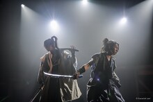 劇団壱劇屋東京支部「二対一-についひとつ-」より。（撮影：河西沙織）