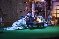 GORCH BROTHERS PRESENTS「極めてやわらかい道」より。（撮影：サギサカユウマ）