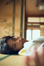 「高橋健介メモリアルフォトブック（タイトル未定 ）」より。（撮影：神藤剛 ©Kensuke Takahashi 
/ KADOKAWA）