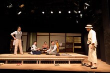 劇団温泉ドラゴン 第19回公演「痕、婚、」より。（撮影：松本和幸）