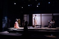 劇団温泉ドラゴン 第19回公演「痕、婚、」より。（撮影：松本和幸）