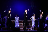 ミュージカルレビュー「TARKIE～伝説の女たち～」より。（撮影：友澤綾乃）