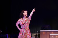 ミュージカルレビュー「TARKIE～伝説の女たち～」より。（撮影：友澤綾乃）