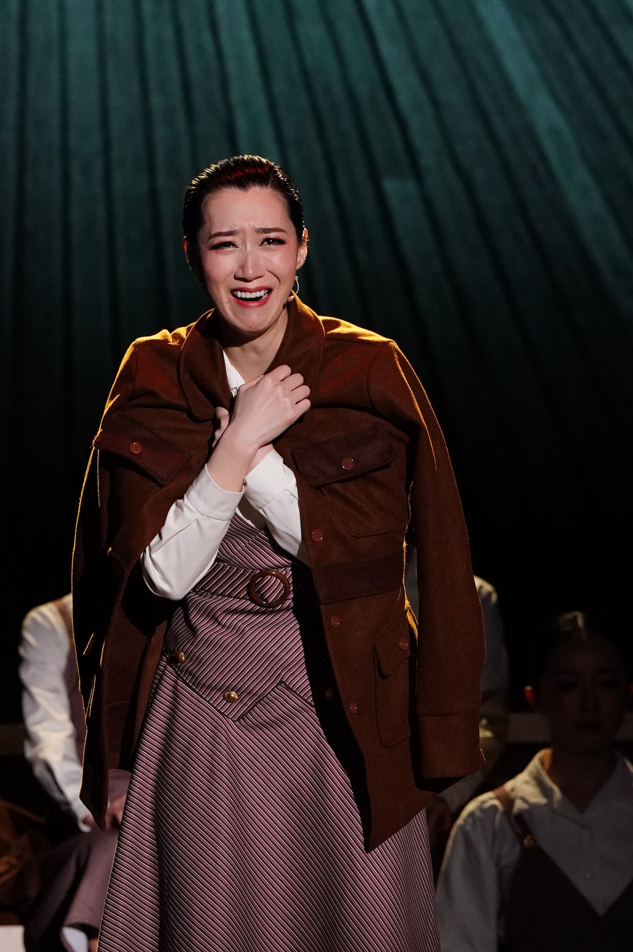 凰稀かなめが水の江瀧子を演じるミュージカルレビュー「TARKIE」幕開け