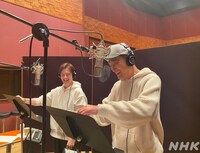 左からウエンツ瑛士、渡辺謙。（提供：NHK）