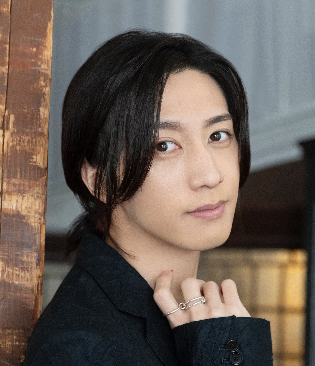 山﨑晶吾が10周年に一人芝居挑戦、丸尾丸一郎が新作書き下ろす「僕は晶吾の全てが好き」