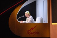 テノヒラサイズ 20thPerformance「止まれない12人」より。