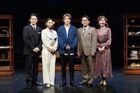 舞台「シークレットライフ - Secret Life of Humans -」取材会より、左から須賀貴匡、山谷花純、本髙克樹、髙橋洋、実咲凜音。©️ALC／シークレットライフ2025 撮影：岩田えり