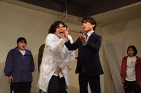 がらくた宝物殿 劇の陳列 Vol.1「巷のSOS」より、がらくた宝物殿「風下」の様子。