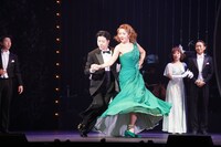 ミュージカル「ホリデイ・イン」より。