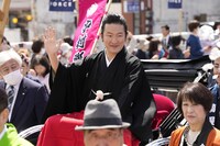 「第三十八回 四国こんぴら歌舞伎大芝居」お練りの様子。中村獅童。