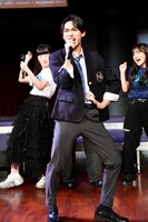 ミュージカル「ジェイミー」のプレイベントより髙橋颯。