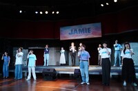 ミュージカル「ジェイミー」プレイベントより歌唱披露の様子。