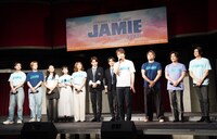 ミュージカル「ジェイミー」のプレイベントより。左から吉高志音、神里優希、遥海、唯月ふうか、安蘭けい、三浦宏規、髙橋颯、石川禅、岸祐二、泉見洋平、渡辺大輔。