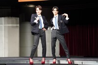 左から三浦宏規、髙橋颯。