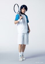 草地稜之扮する忍足侑士。