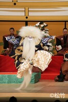 松竹創業百三十周年「四月大歌舞伎」夜の部「春興鏡獅子」より。