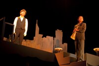 万能グローブ ガラパゴスダイナモス×ゴジゲン×小山田壮平「見上げんな！」より。（撮影：藤本彦）