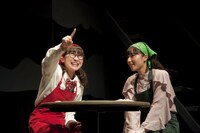 万能グローブ ガラパゴスダイナモス×ゴジゲン×小山田壮平「見上げんな！」より。（撮影：藤本彦）