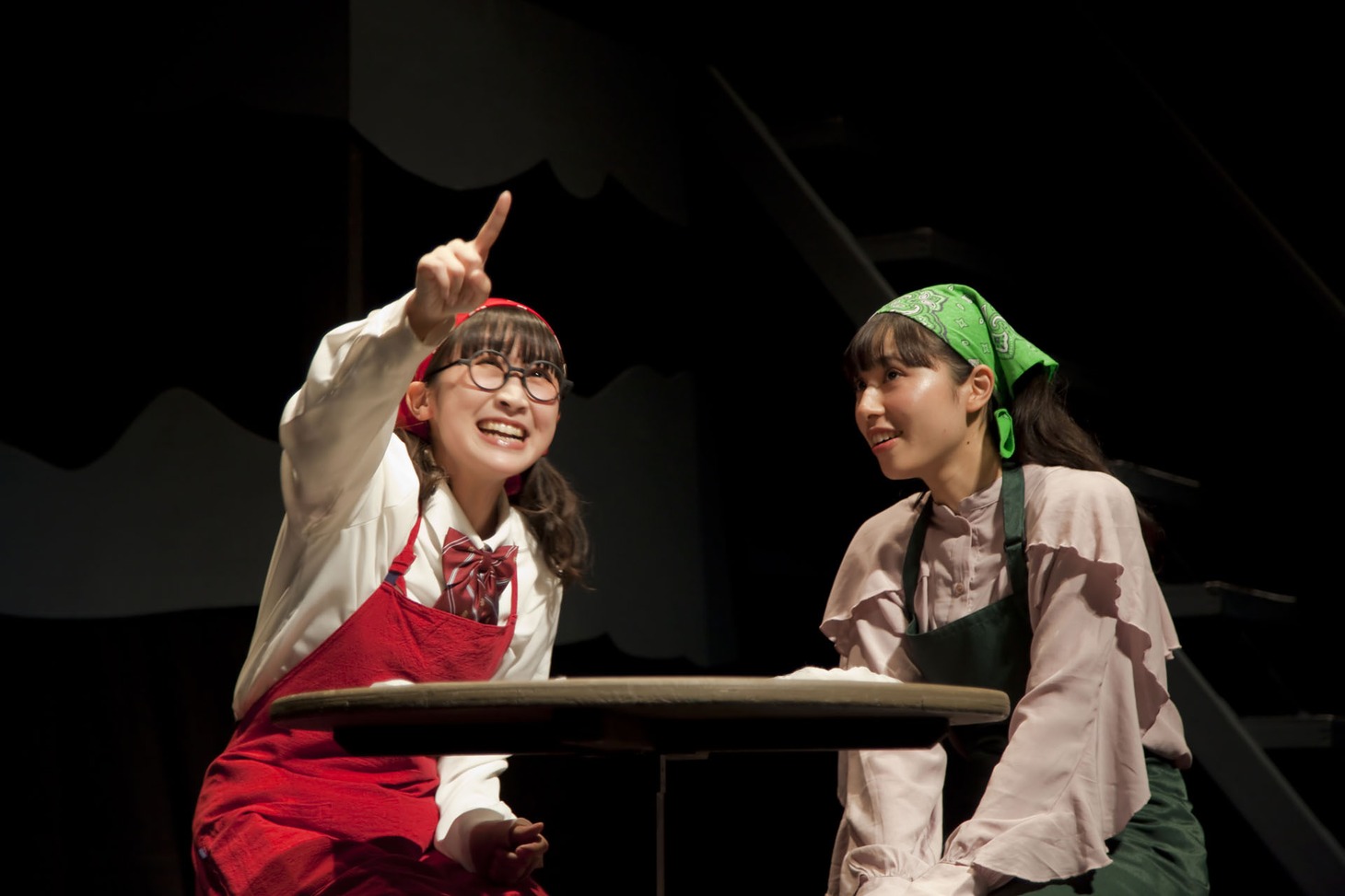 万能グローブ ガラパゴスダイナモス×ゴジゲン×小山田壮平「見上げんな！」より。（撮影：藤本彦）