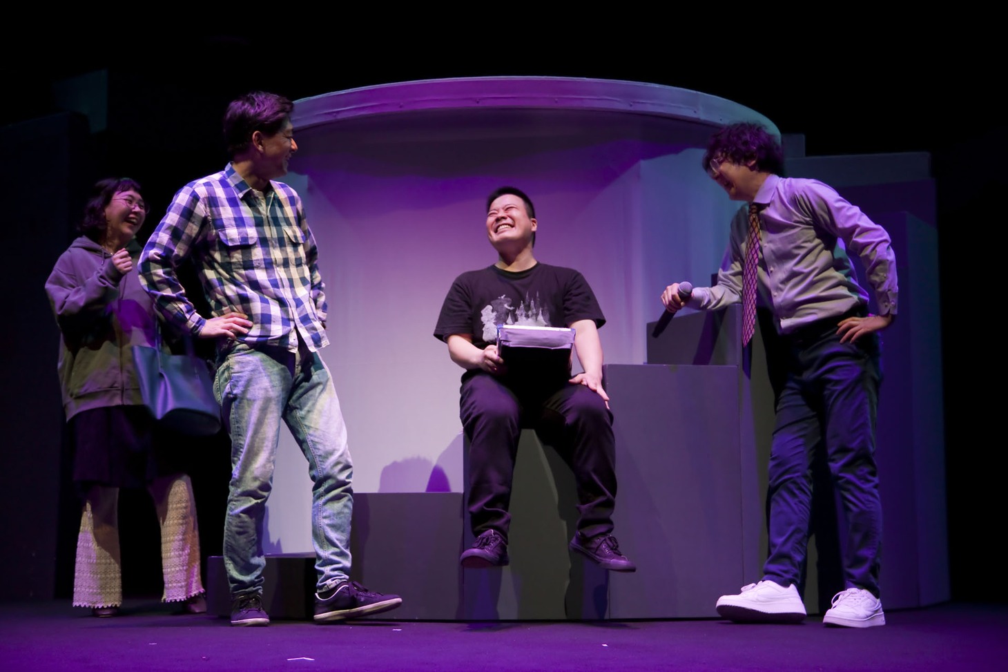 万能グローブ ガラパゴスダイナモス×ゴジゲン×小山田壮平「見上げんな！」より。（撮影：藤本彦）