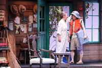 加藤健一事務所「黄昏の湖～On Golden Pond～」より。（撮影：島崎信一）