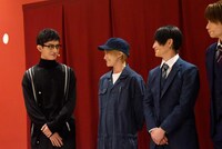 互いの役の“キュンとしてしまうところ”を話す菊池修司（左）、中山咲月（中央）。