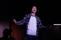 ミュージカル「ウェイトレス」より、水田航生演じるアール。