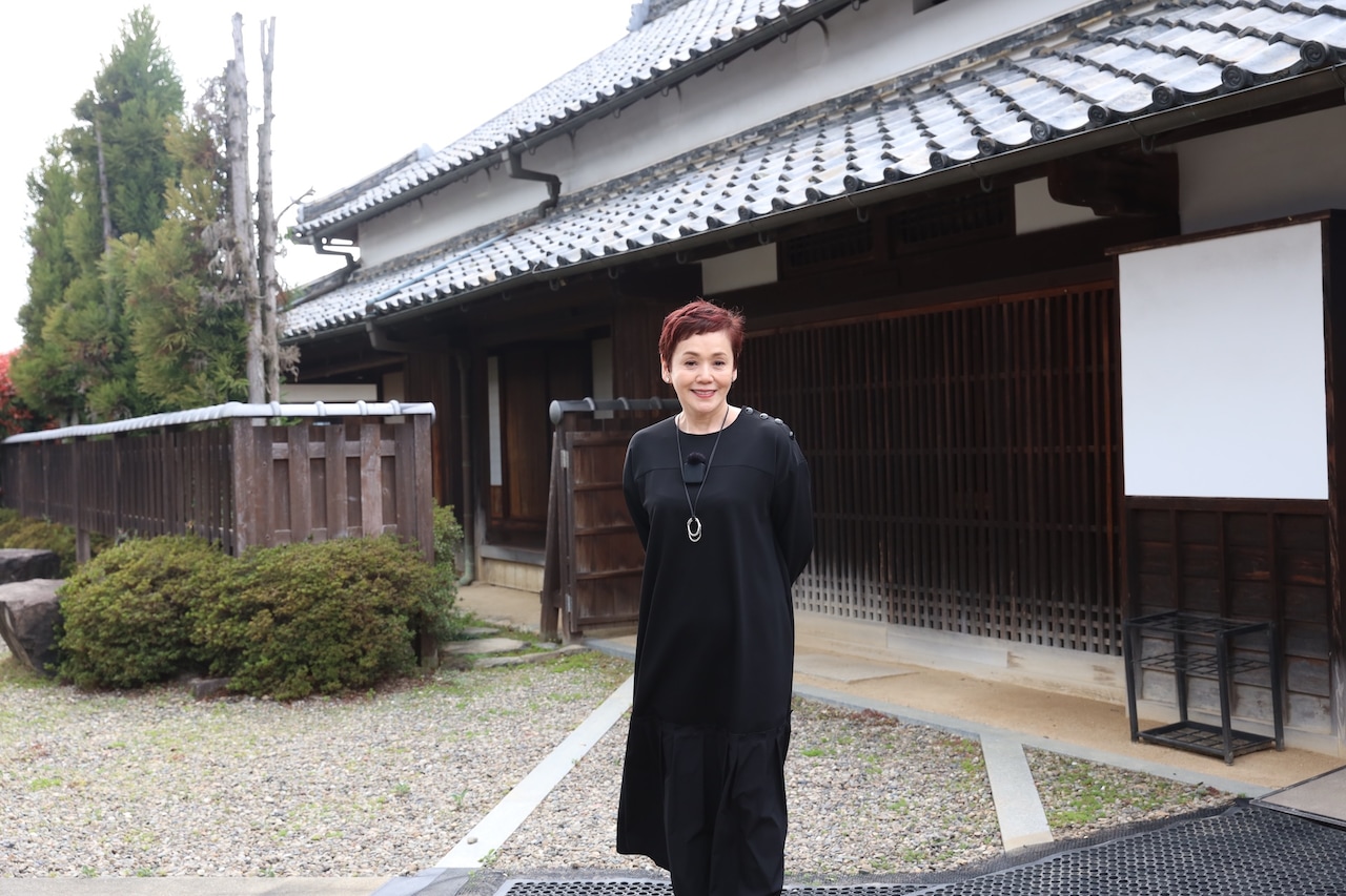 「華岡青洲の妻」大竹しのぶが華岡青洲ゆかりの地を訪問、入学式にサプライズ登場も