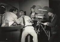 左から三船敏郎、志村喬、黒澤明。（提供：三船プロダクション）