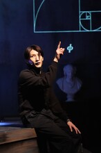 梅津瑞樹のSOLO Performance ENGEKI「MAGENTA」より。