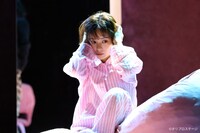 舞台「リンス・リピート ―そして、再び繰り返す―」より。（撮影：宮川舞子）