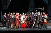 30-DELUX Special Theater 2025「デスティニー -アドラメレクの鏡-」出演者。（Photo by Kazunori ITO）