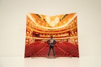 「梅芸メインホールポップアップカード」の活用例。