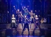 「ミュージカル『SIX』日本キャスト版」より。(撮影:岩田えり)
