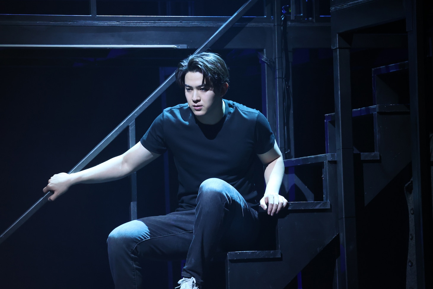 甲斐翔真が出演した「ネクスト・トゥ・ノーマル」より。（写真提供：東宝演劇部）