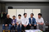 イキウメの面々。左から前川知大、森下創、大窪人衛、浜田信也、安井順平、盛隆二。