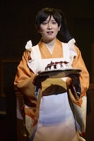 小川華果演じるルリ。