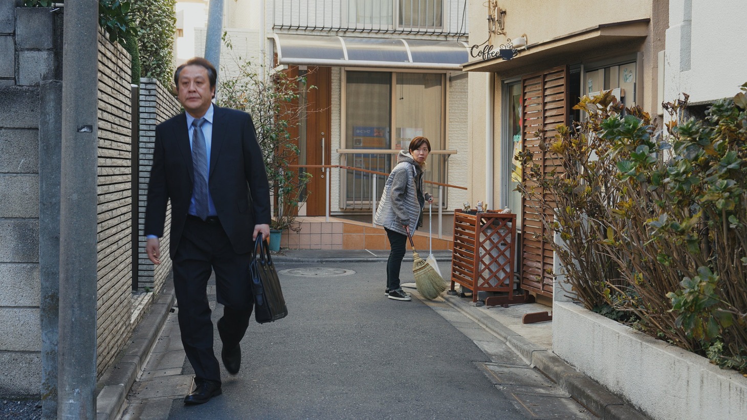 映画「アジアのユニークな国」より。