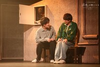 かるがも団地 第10回本公演「逆光が聞こえる」より。（撮影：中嶋千歩）