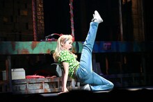 ブロードウェイミュージカル「キンキーブーツ」東啓介・甲斐翔真が出演したゲネプロより。