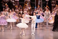 東京バレエ団「眠れる森の美女」カーテンコールの様子。（Photo by Shoko Matsuhashi）