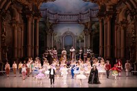 東京バレエ団「眠れる森の美女」カーテンコールの様子。（Photo by Shoko Matsuhashi）