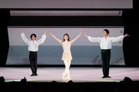 「上野の森バレエホリデイ2025特別企画 Pas de Trois Encore 2025 上野水香×町田樹×高岸直樹《バレエとフィギュアに捧げる舞踊組曲2》」カーテンコールより。（Photo by Shoko Matsuhashi）