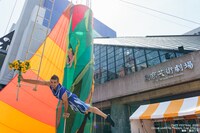 「TACT FESTIVAL 2025」より、Circus unARTiq「Happily Ever After」の様子。